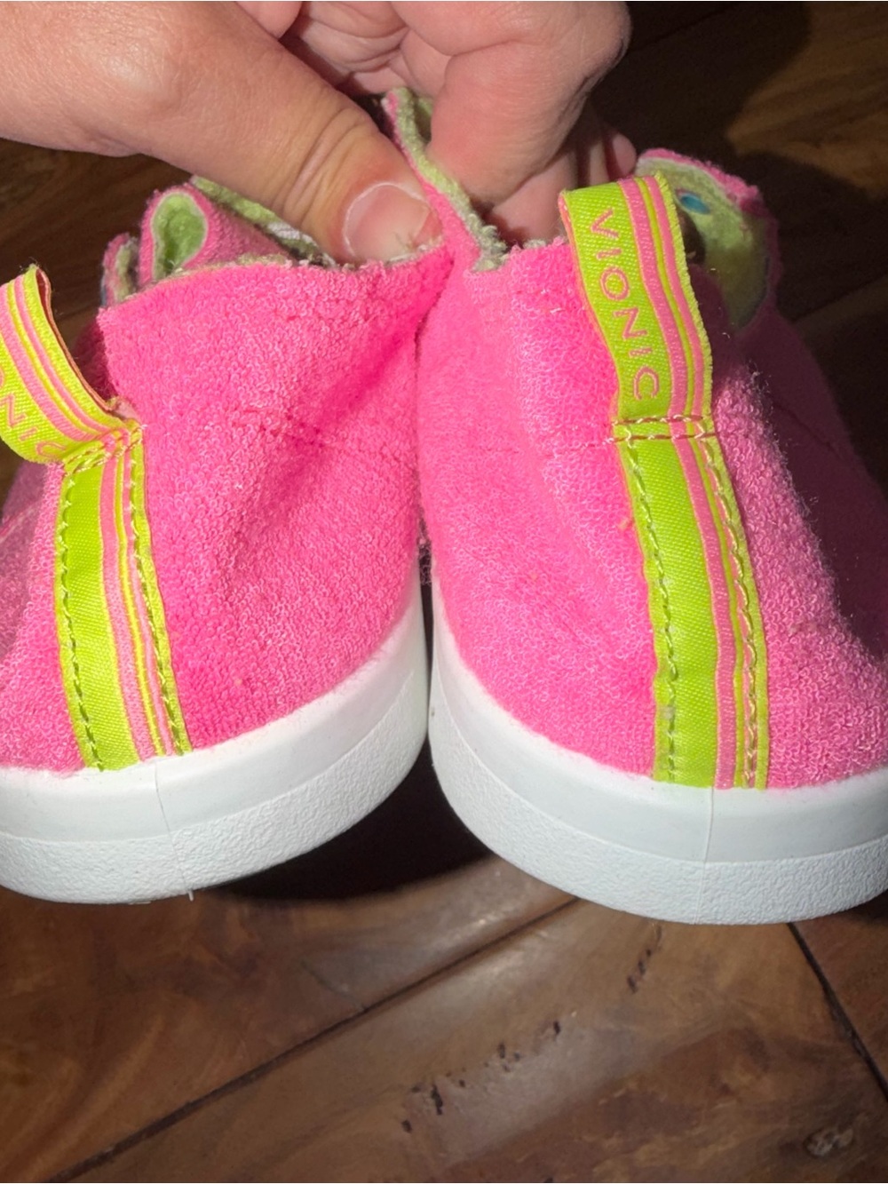 Vionic Beach Pismo Pink and Lime Sneakers sz 10 - Picture 4 of 5
